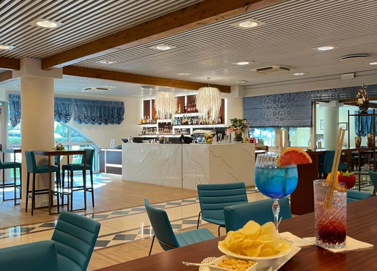 **** Hotel Aparthotel Holiday Bibione Italy