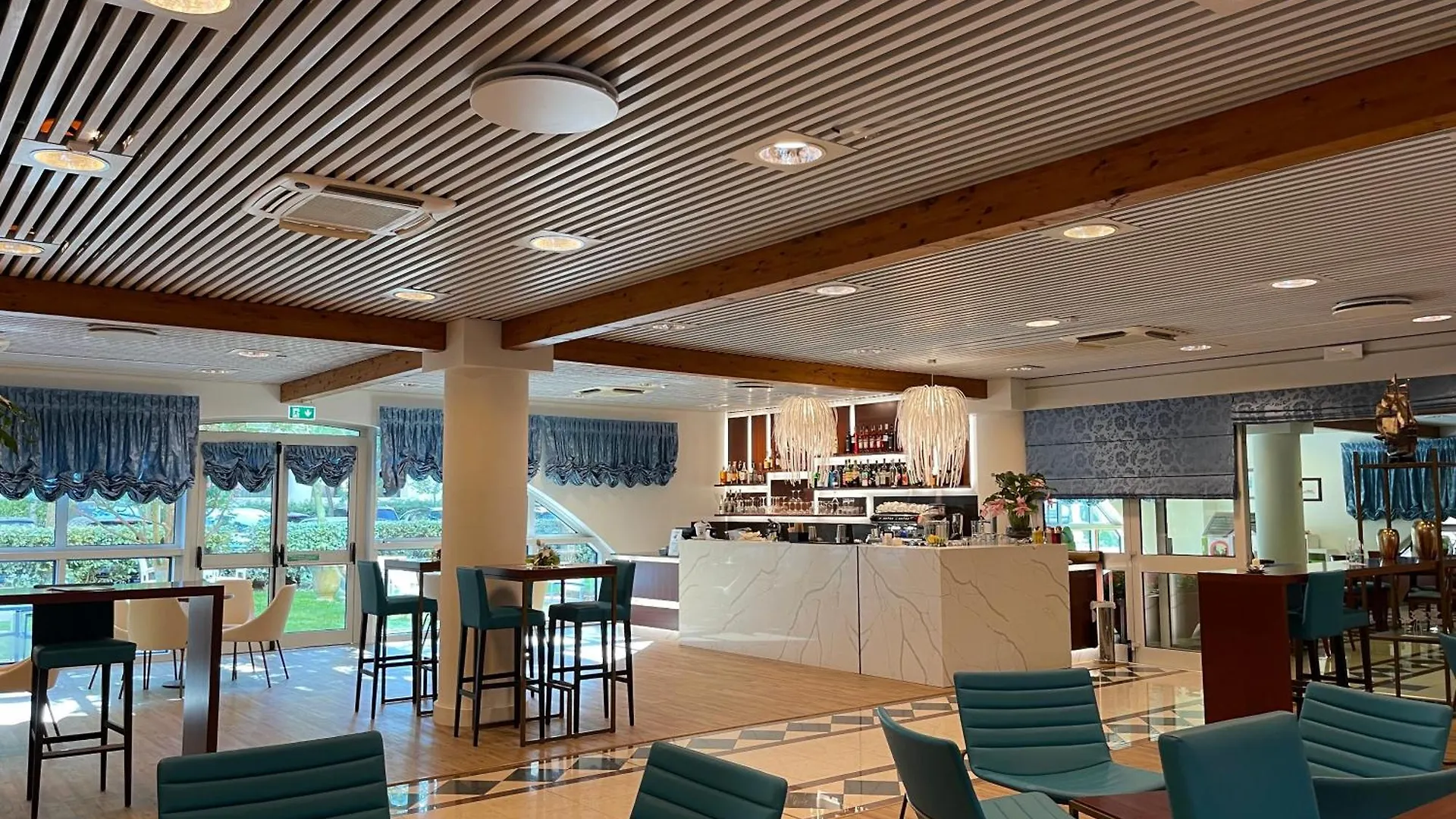Aparthotel Holiday Bibione Szálloda