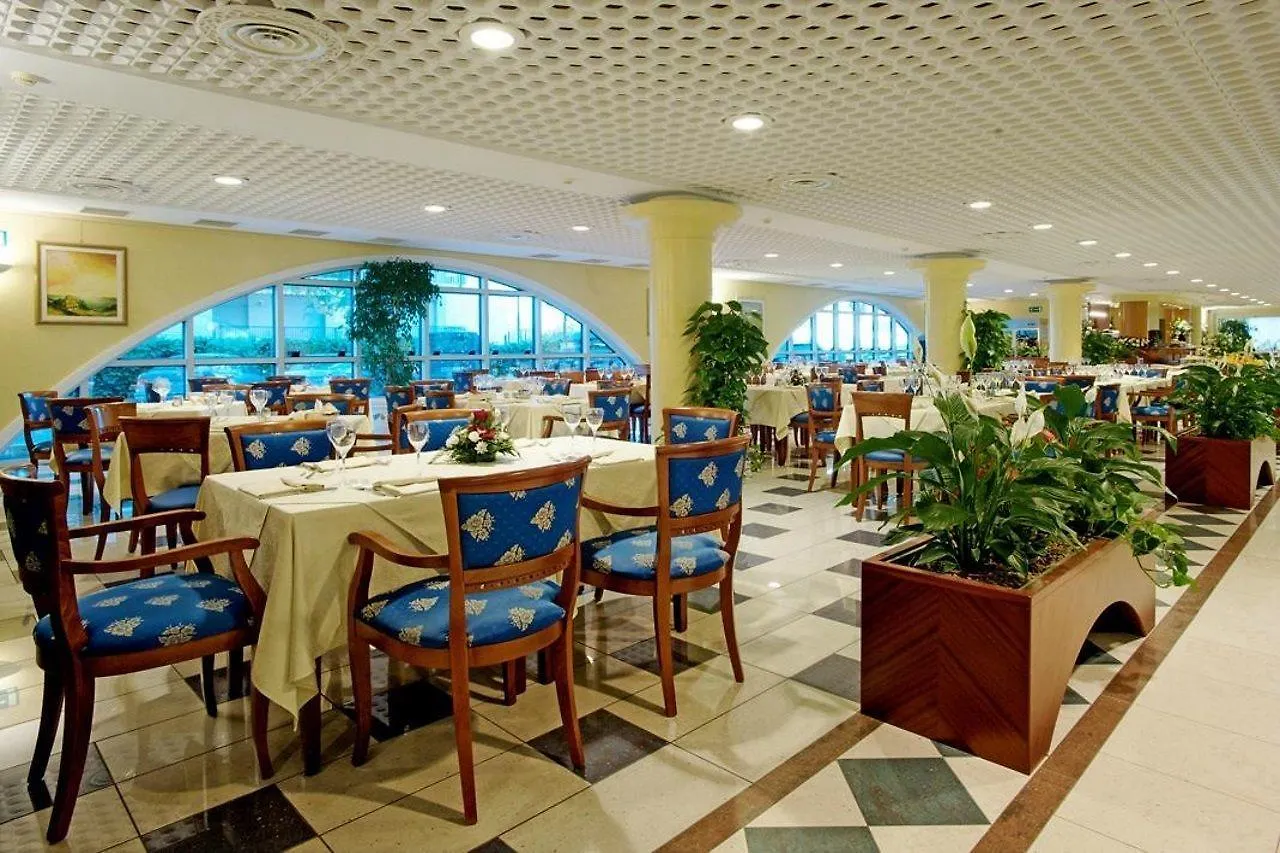 Aparthotel Holiday Bibione 4*,