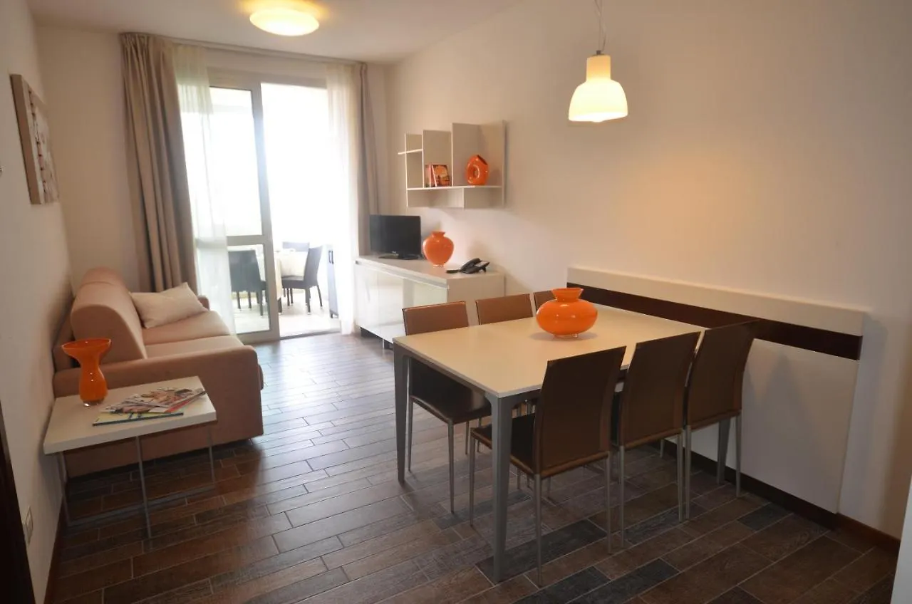 **** Szálloda Aparthotel Holiday Bibione Olaszország