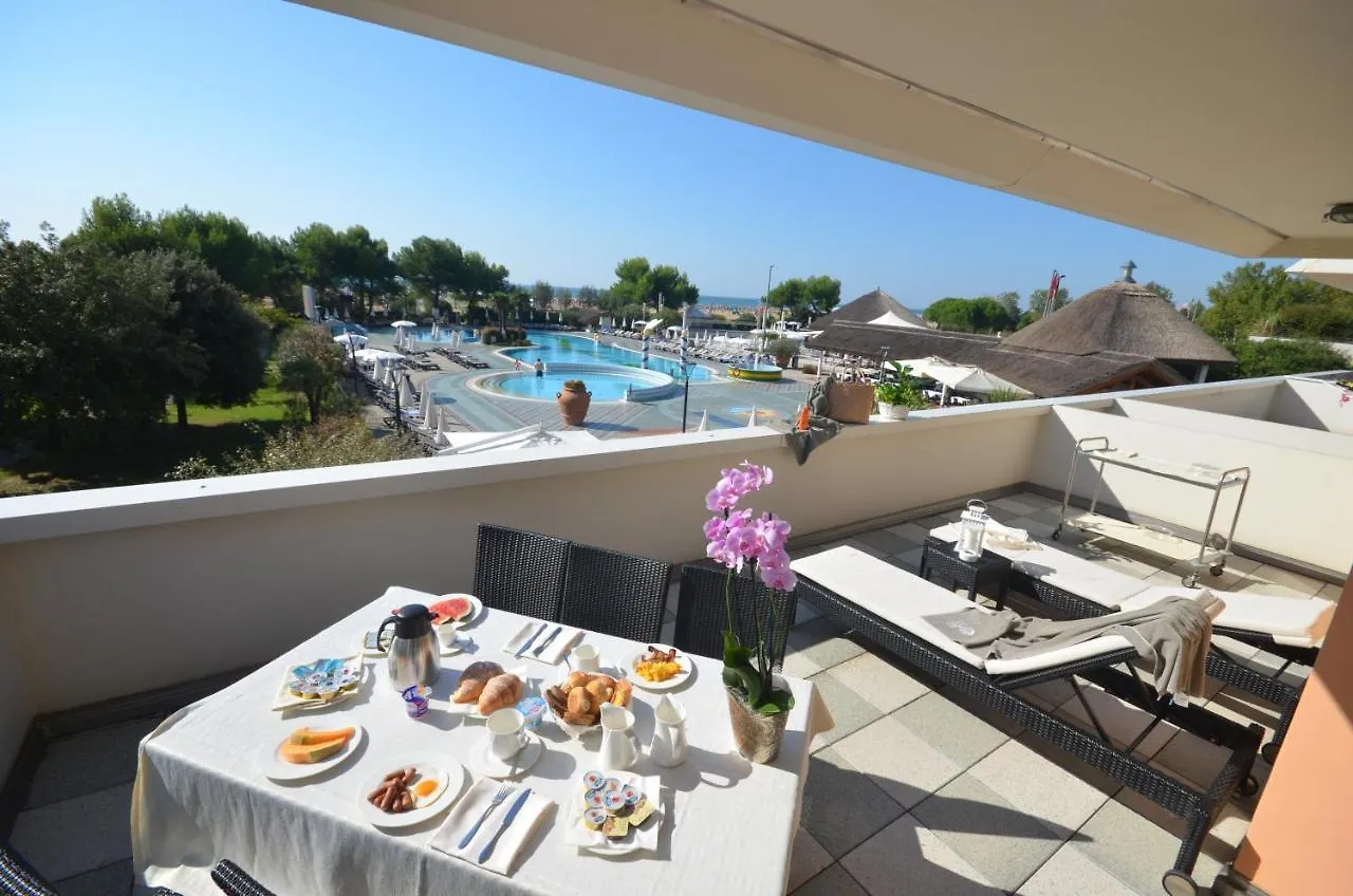 Aparthotel Holiday Bibione 4*,  Italia