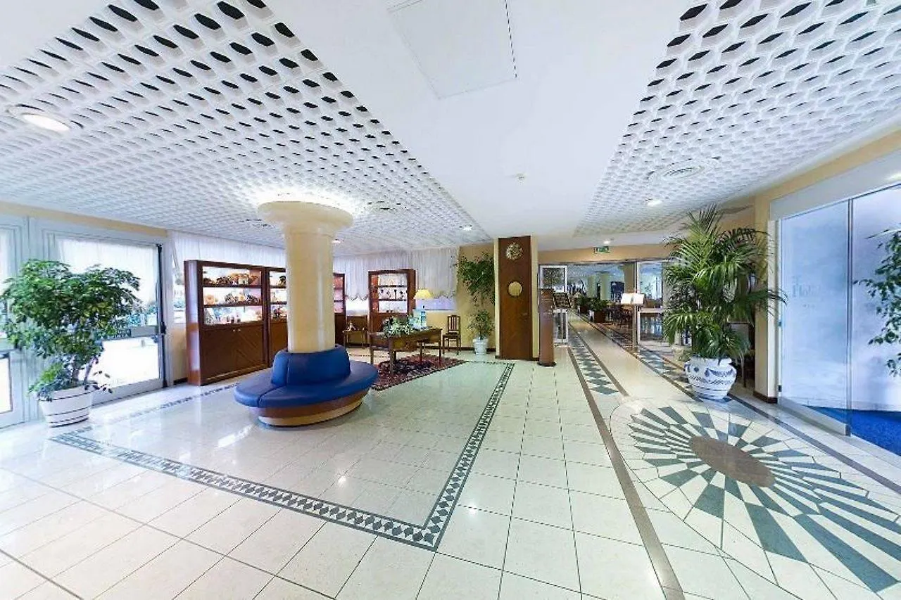 Aparthotel Holiday Bibione 4*,  Italia